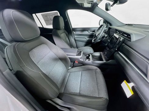 New 2026 GMC Terrain Elevation w/ Technology Package II AWD/4WD image 22