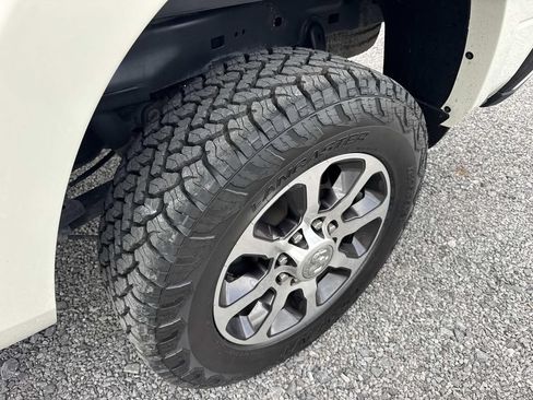 Used 2023 RAM 2500 Limited AWD/4WD image 16