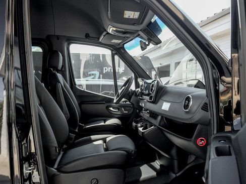 Used 2026 Mercedes-Benz Sprinter 2500 image 23