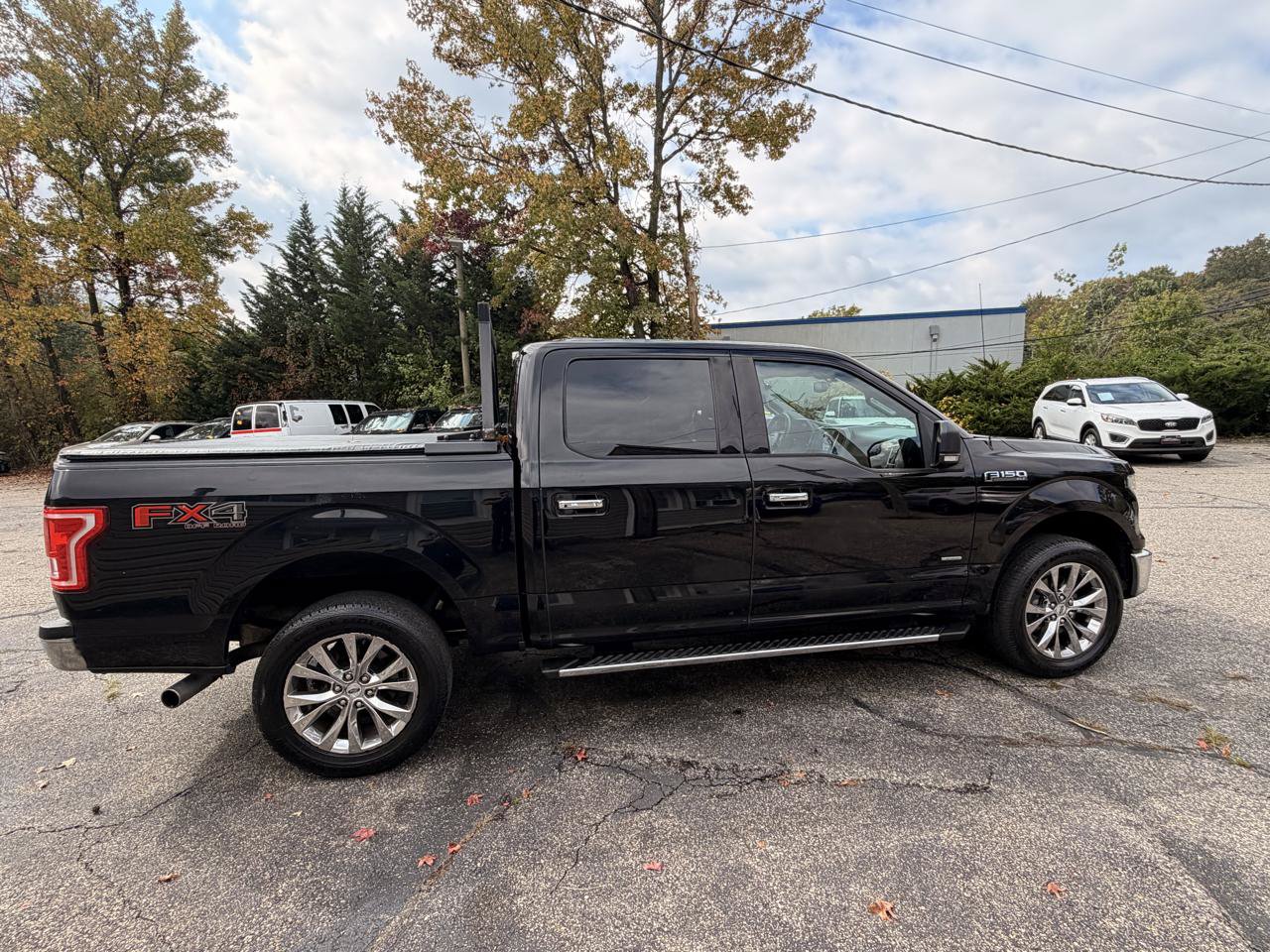 Used 2016 Ford F150 XLT w/ Equipment Group 302A Luxury AWD/4WD image 9
