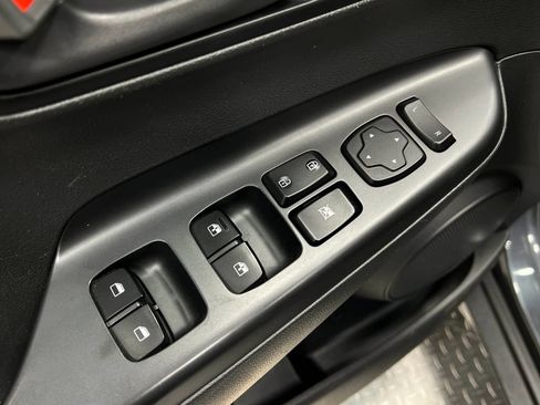 Used 2018 Hyundai Kona SEL FWD image 15