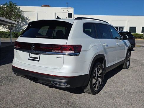 New 2026 Volkswagen Atlas SE image 3