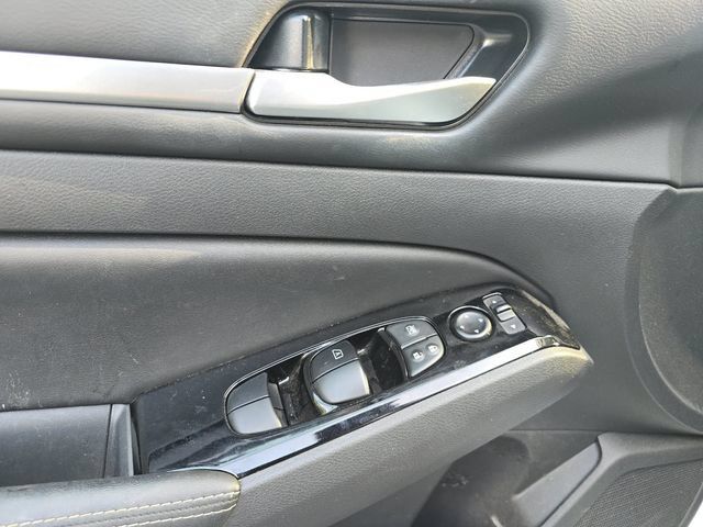Used 2024 Nissan Altima 2.5 SL FWD image 22