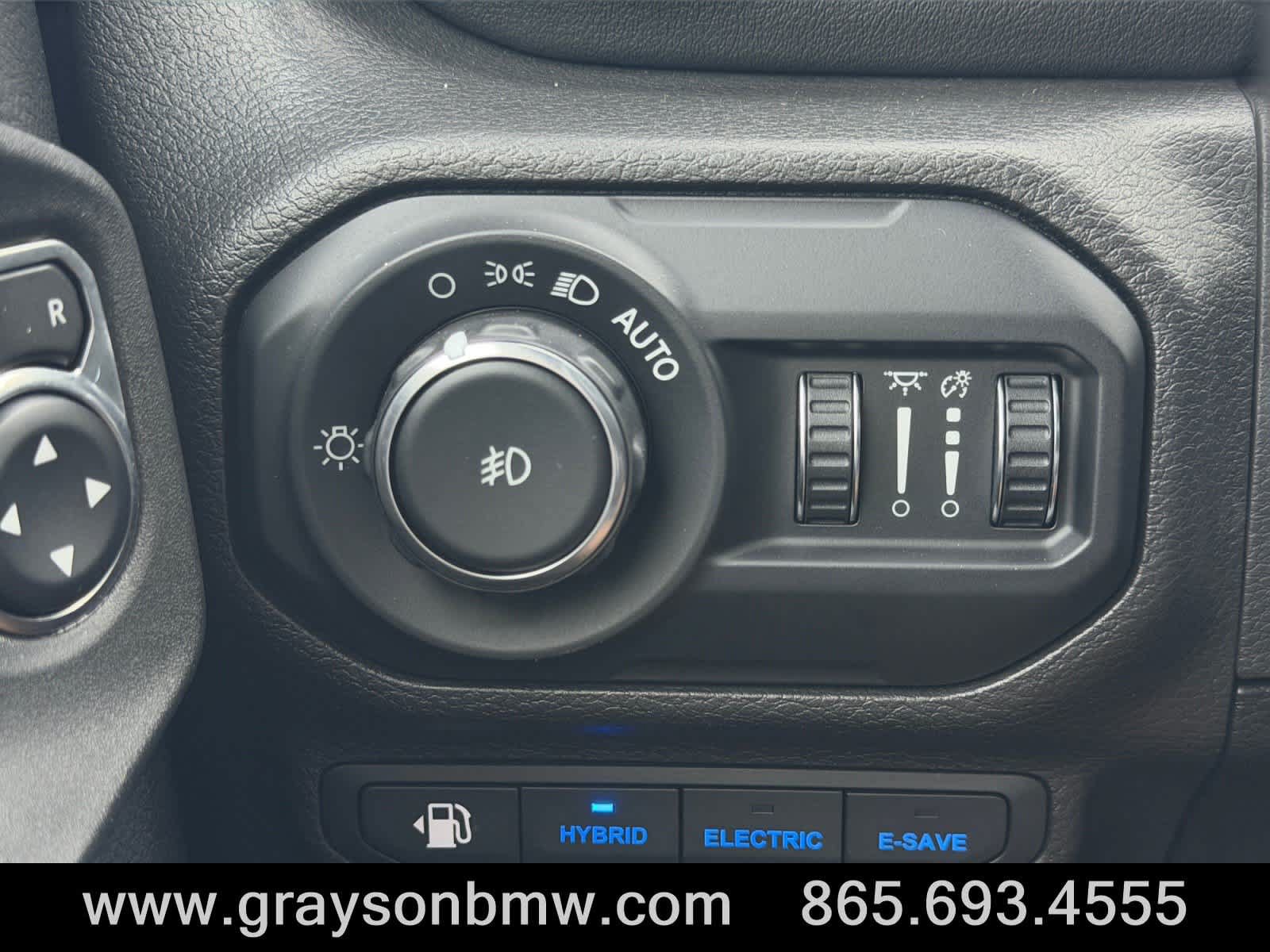 Used 2022 Jeep Wrangler Unlimited Rubicon 4xe w/ Cold Weather Group AWD/4WD image 27