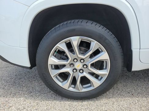 Used 2019 Chevrolet Traverse Premier w/ LPO, Floor Liner Package AWD/4WD image 5