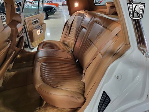 Used 1988 Cadillac Brougham image 22