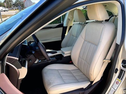 Used 2017 Lexus ES 350 image 8