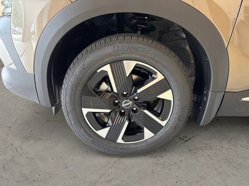 New 2026 Nissan Kicks SV w/ Cold Weather Package AWD/4WD image 15