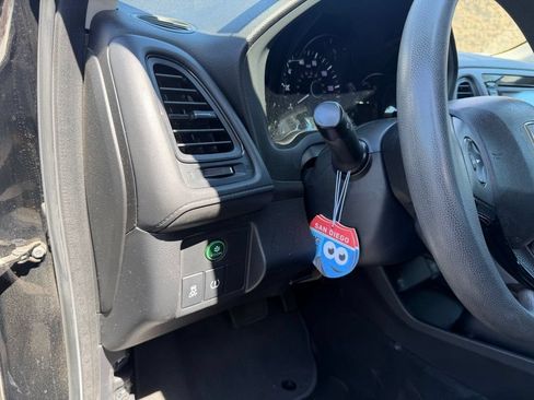 Used 2019 Honda HR-V LX image 21