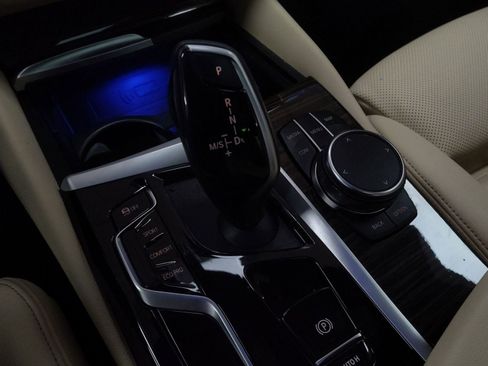 Used 2023 BMW 530i xDrive 530i xDrive w/ Convenience Package image 14