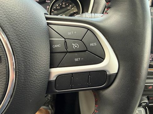 Used 2018 Jeep Compass Limited AWD/4WD image 23