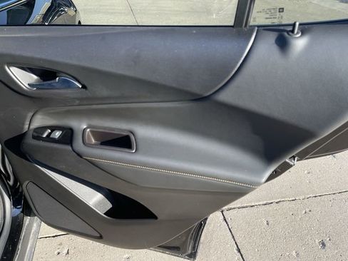 Used 2022 Chevrolet Equinox Premier image 14