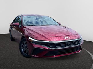 Used 2024 Hyundai Elantra SEL FWD video 1