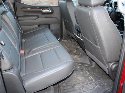 Used 2024 GMC Sierra 1500 Elevation w/ Elevation Premium Package image 17