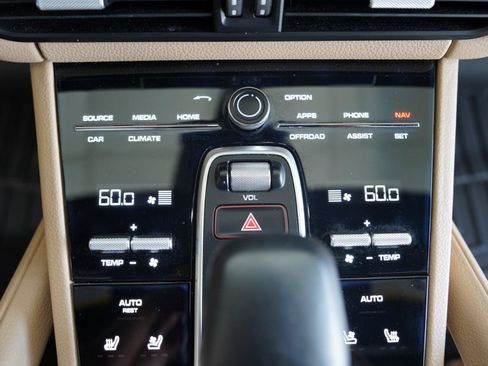 Used 2019 Porsche Cayenne S AWD/4WD image 22