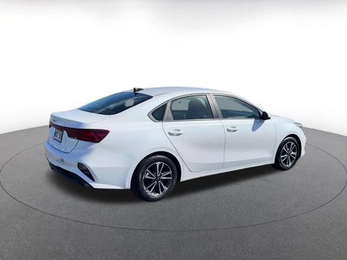 Used 2024 Kia Forte LXS FWD image 14