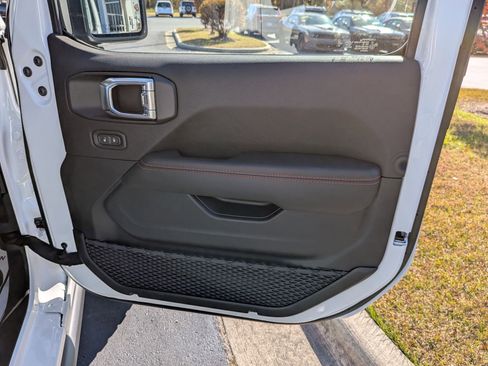 New 2026 Jeep Wrangler Unlimited Rubicon image 31