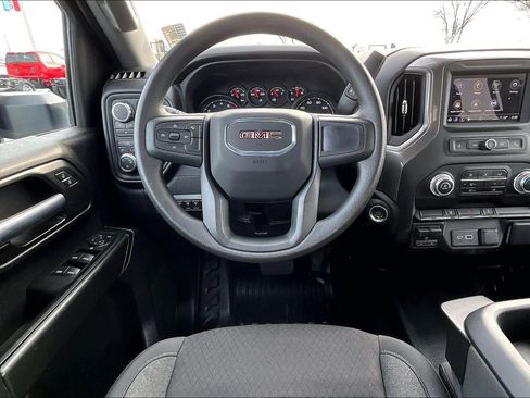 Used 2026 GMC Sierra 3500 Pro w/ Convenience Package image 4