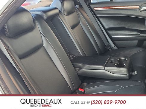 Used 2014 Chrysler 300 RWD image 23