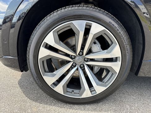 Used 2019 Audi Q8 Premium Plus AWD/4WD image 14