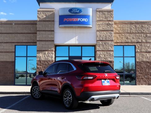 New 2026 Ford Escape SE image 8