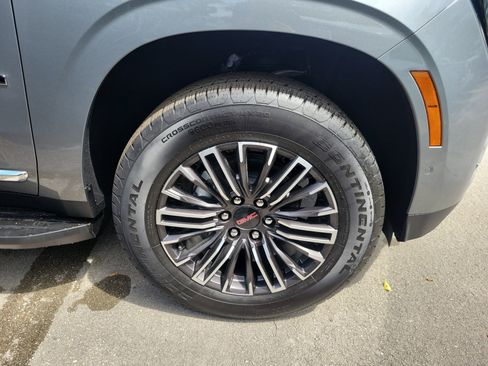 New 2026 GMC Yukon XL Elevation w/ Elevation Premium Package AWD/4WD image 4