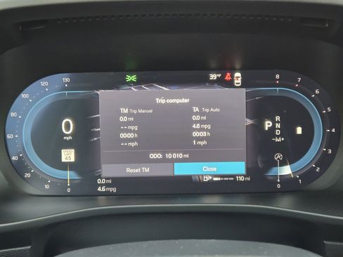 Used 2025 Volvo XC40 B5 Plus w/ Protection Package Premier image 19