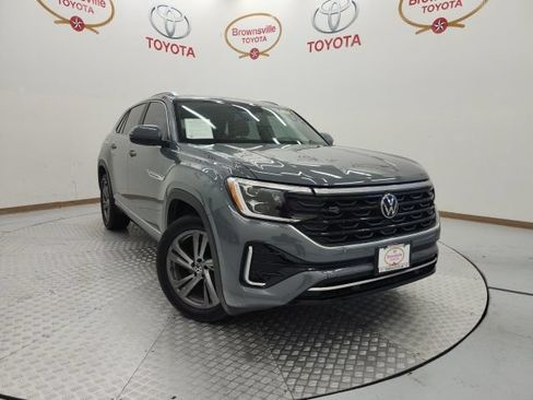 Used 2024 Volkswagen Atlas Cross Sport SEL R-Line AWD/4WD image 1