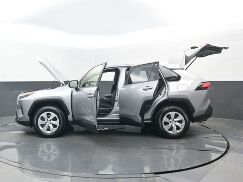 Used 2025 Toyota RAV4 LE FWD image 31