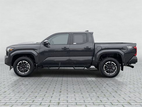 Used 2026 Toyota Tacoma TRD Sport image 2