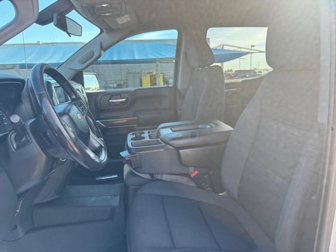 Used 2022 Chevrolet Silverado 1500 LT w/ Z71 Off-Road Package image 12