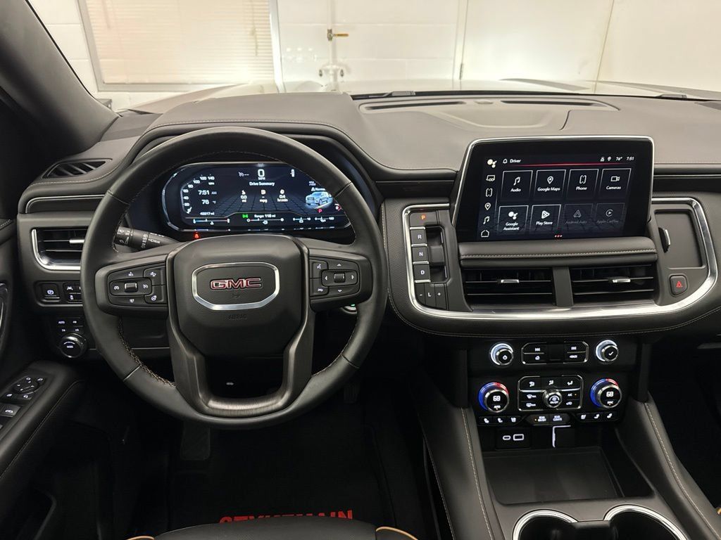 Used 2024 GMC Yukon AT4 w/ Technology Package AWD/4WD image 17