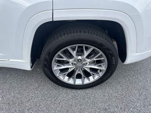 Used 2024 Jeep Grand Cherokee Summit image 21