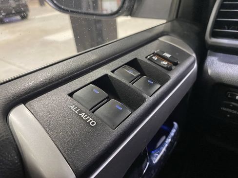 Used 2023 Toyota 4Runner Limited AWD/4WD image 9