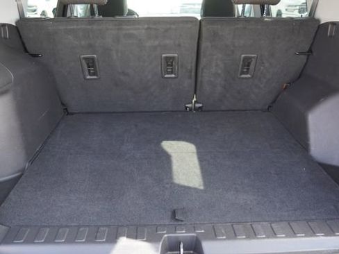 Used 2024 GMC Terrain SLE image 13