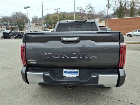 Used 2022 Toyota Tundra Limited w/ TRD Off-Road Package image 5