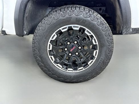 Used 2026 GMC Canyon AT4 w/ Technology Plus Package image 32