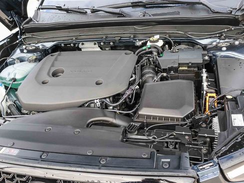 New 2026 Volvo XC40 B5 Ultra w/ Climate Package AWD/4WD image 39