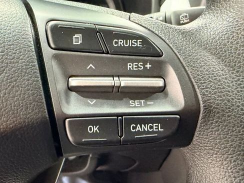 Used 2018 Hyundai Kona SE image 16