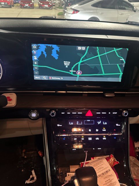 Certified 2024 Kia Carnival EX FWD image 11