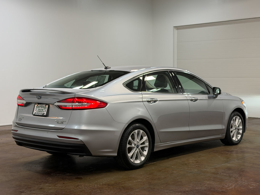 Used 2020 Ford Fusion Energi Titanium FWD image 4