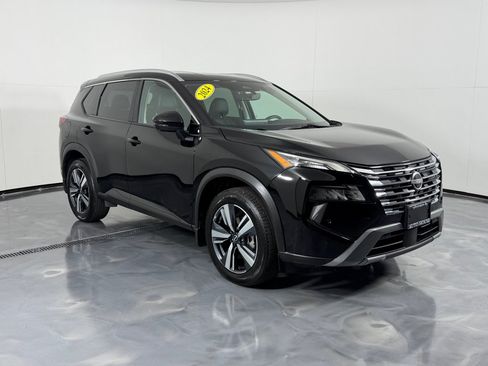 Used 2024 Nissan Rogue SL AWD/4WD image 4