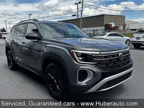 Used 2026 Volkswagen Atlas Peak Edition AWD/4WD image 3