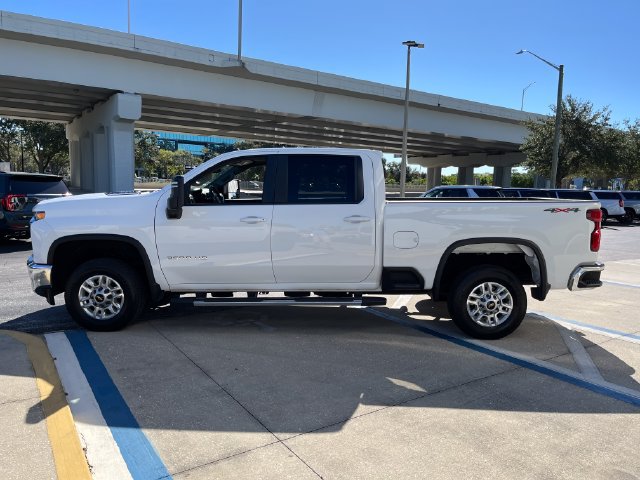 Used 2023 Chevrolet Silverado 2500 LT AWD/4WD image 4