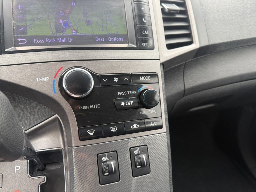 Used 2013 Toyota Venza XLE AWD/4WD image 34