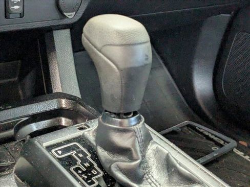 Used 2018 Toyota Tacoma SR w/ SR Convenience Package image 8