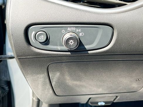 Used 2025 Chevrolet Malibu LT FWD image 20