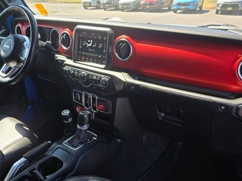 Used 2020 Jeep Gladiator Rubicon image 16