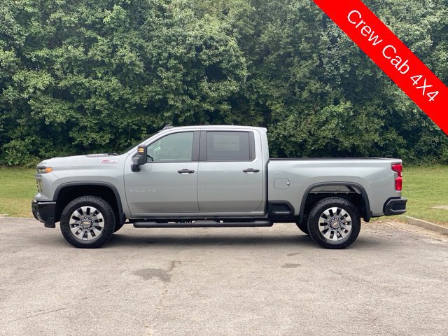 New 2026 Chevrolet Silverado 2500 Custom w/ Custom Value Package AWD/4WD image 4