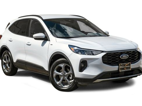Used 2025 Ford Escape ST-Line Select AWD/4WD image 5